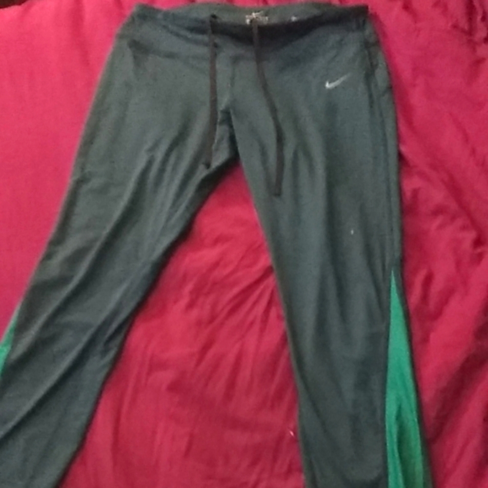 Nike Dri-Fit Women's Two Shade Green Stretch Capri Athletic Leggings